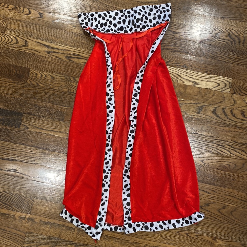 Cape, kids, red. King’s cape for children.